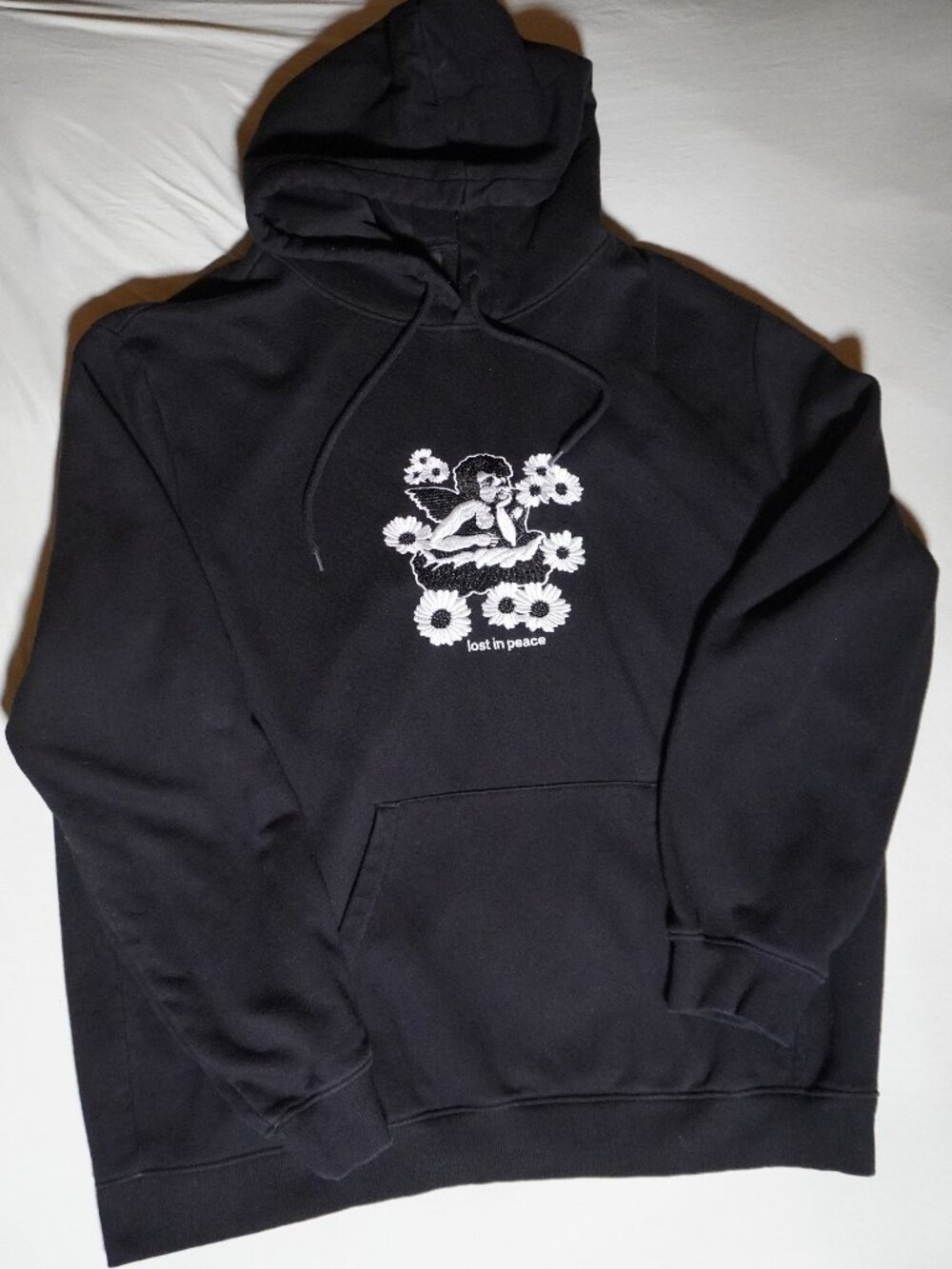 H&M Men’s Regular Fit Hoodie Black Lost In Peace Cherub Angel Daisy Graphic XL